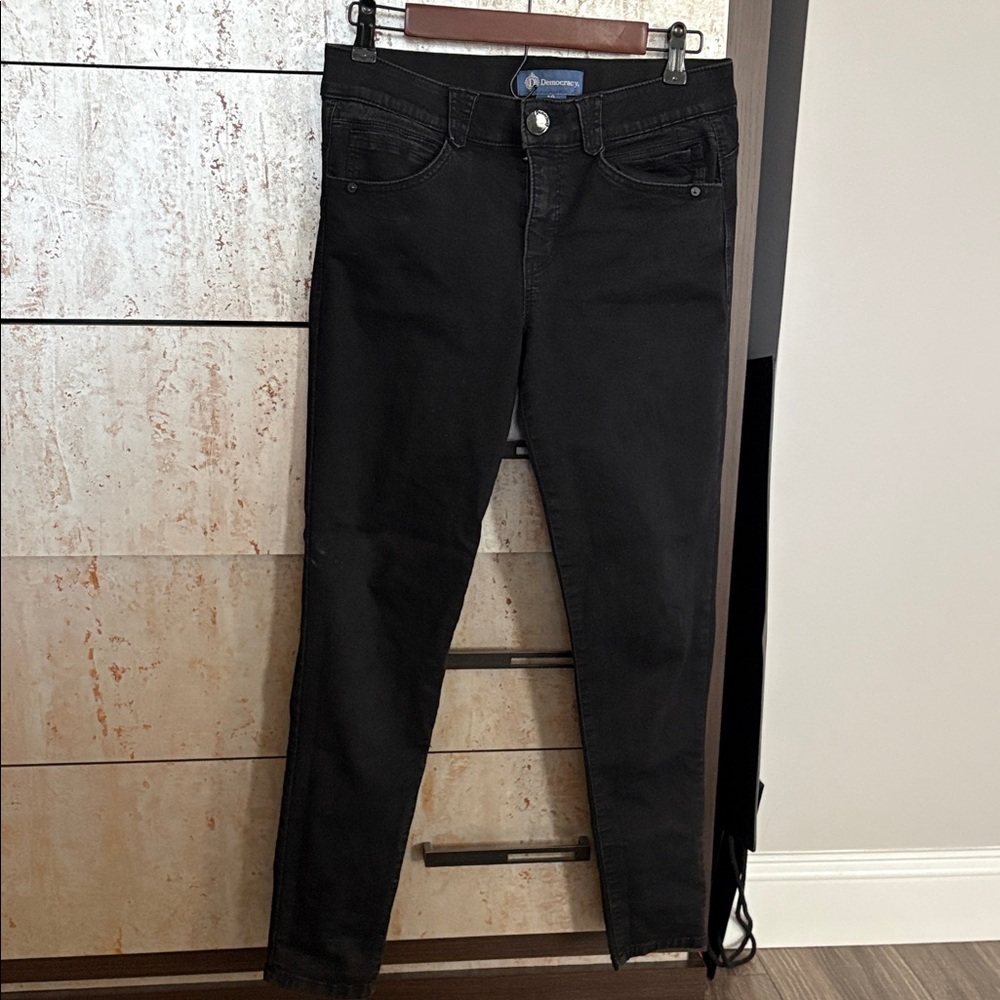 Democracy Women's Black Skinny Jeans